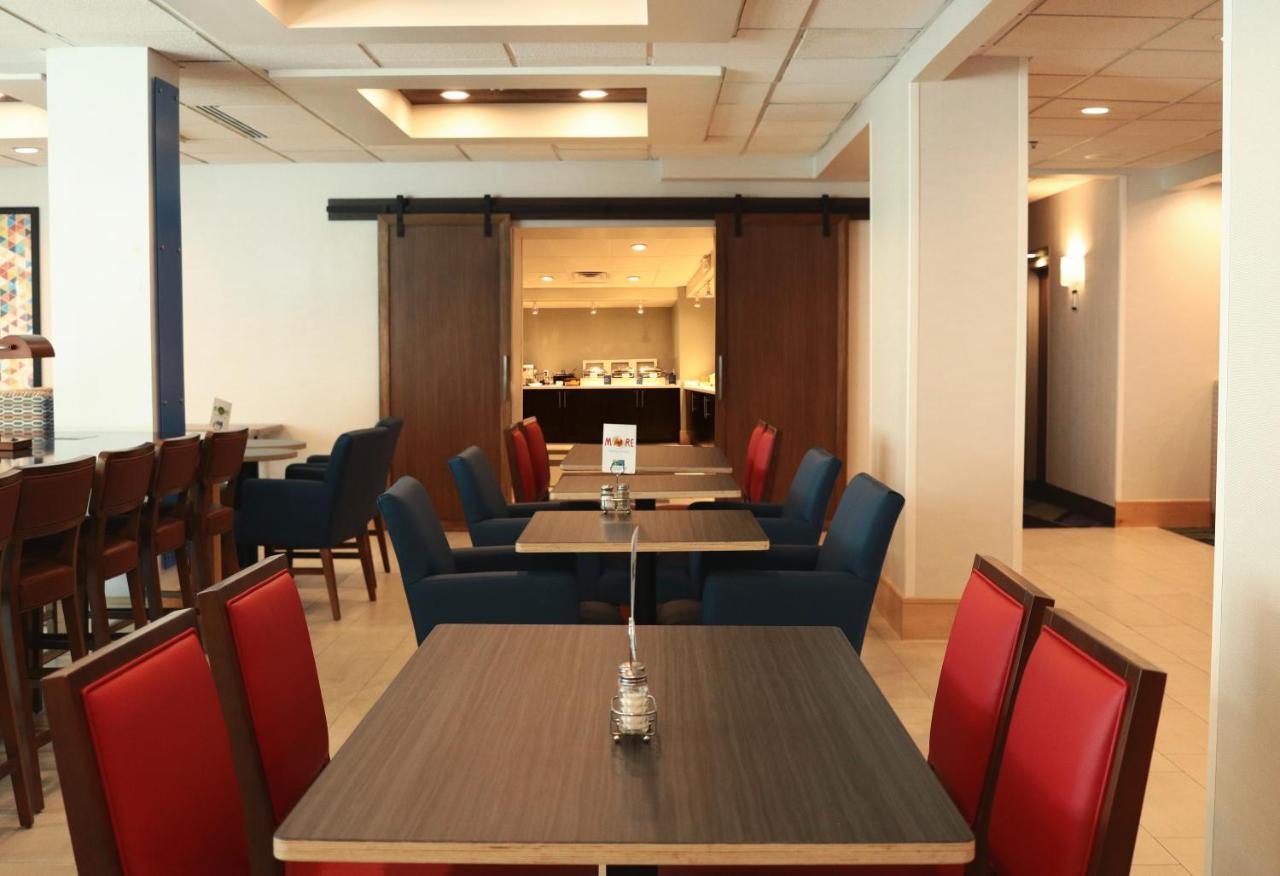 Holiday Inn Express & Suites Columbia-I-26 @ Harbison Blvd By Ihg Extérieur photo