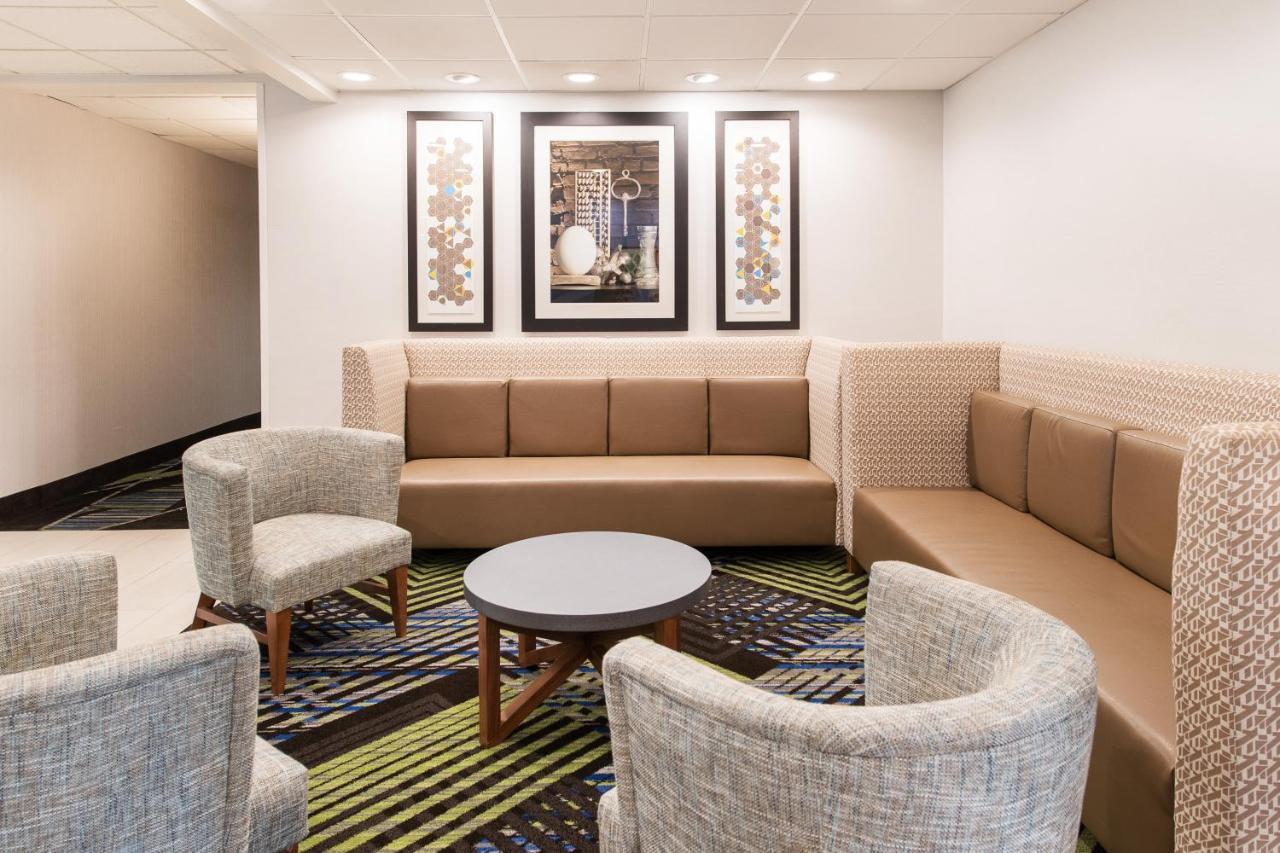Holiday Inn Express & Suites Columbia-I-26 @ Harbison Blvd By Ihg Extérieur photo